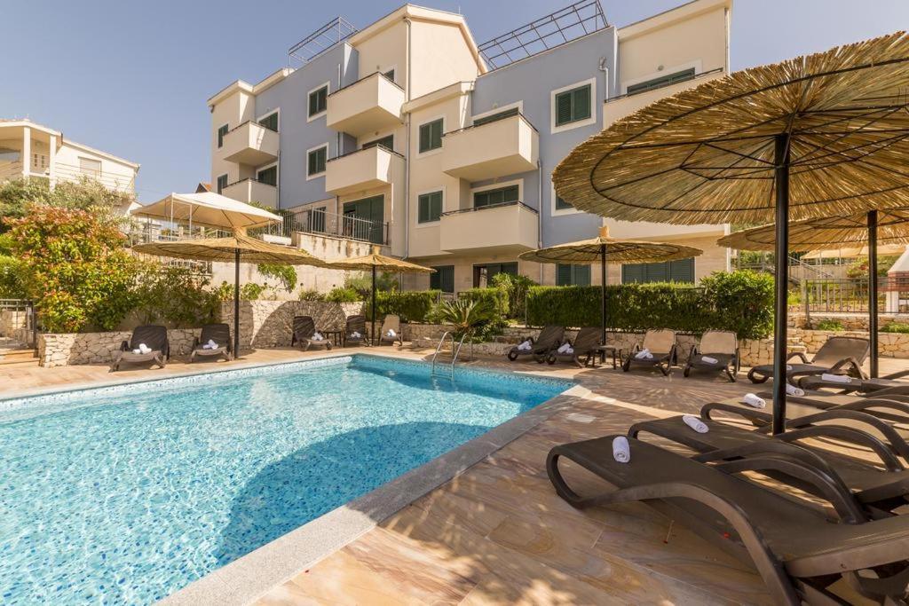 Apartment Livia Slatine Εξωτερικό φωτογραφία