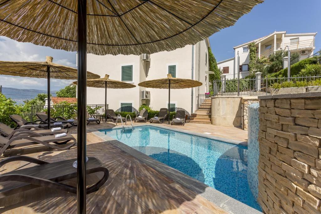 Apartment Livia Slatine Εξωτερικό φωτογραφία